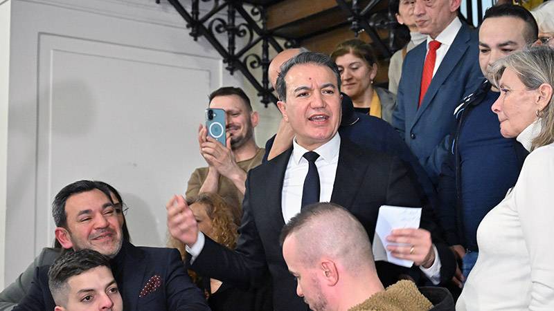 brucseldeki-belediye-sevimini-turk-aday-kazandi-u5uygi9P.jpg
