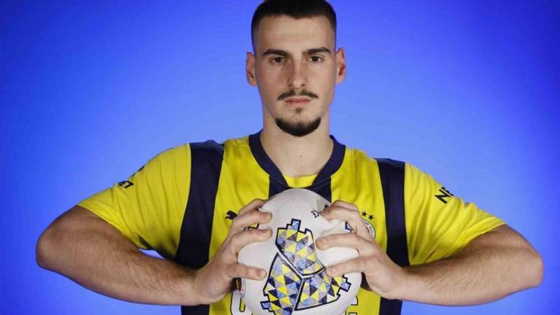 fenerbahcenin-yeni-transferi-rusya-yolcusu-XWKLfBg1.jpg