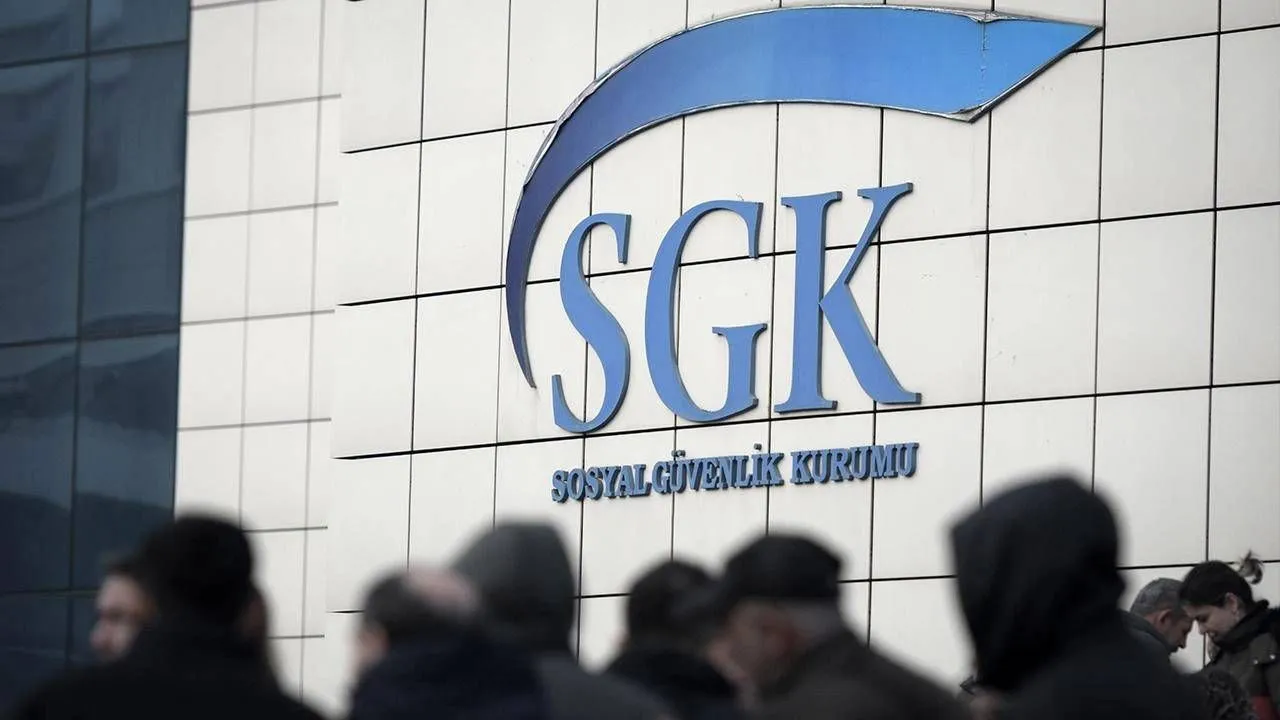 sgk-emekli-ayku-farklar-farklar-otenecagi-tarihi-ayihi-azkladi-YiQaWpBY.jpg