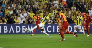 uefa-hakem-seminerinde-gundem-gsaray-fbahce-rekabeti-a68LFHiu.jpg
