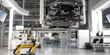 Otomobillerde-Yeni-Eglence-Cagi-Akilli-Sistemler-Yukseliste-featured