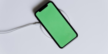 iPhone8217da-Tam-Ekran-Hayali-Ertelendi-Yeni-Beklenti-2026-featured